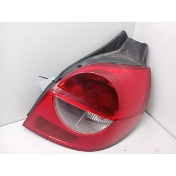 PILOTO TRASERO DERECHO 8200459960 1 SERIE