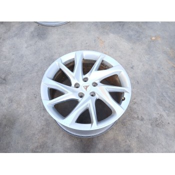 LLANTA TRASERA DERECHA 5FF601025C x1