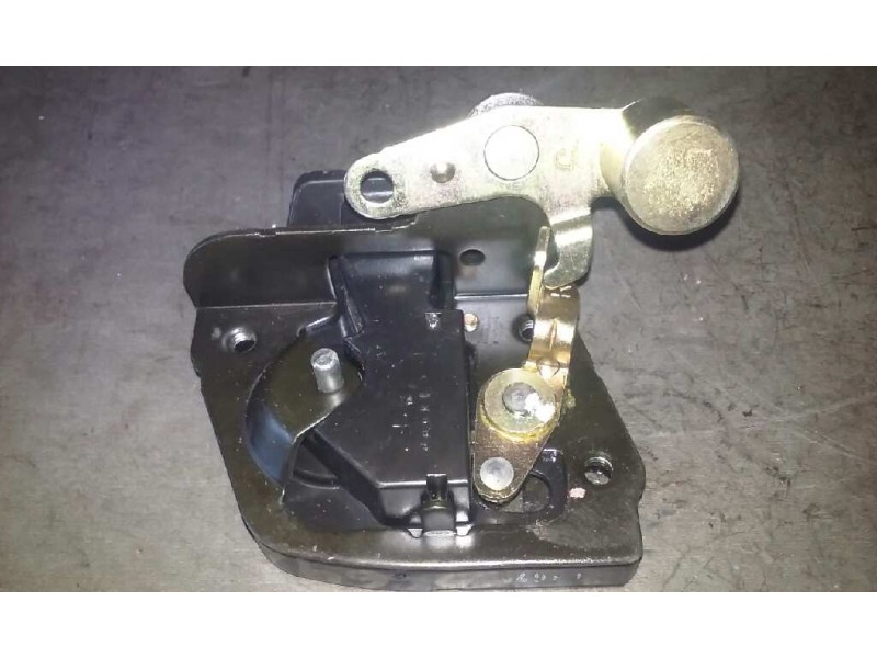 Recambio de cerradura puerta trasera derecha para kia carnival ii 2.9 cdri ex referencia OEM IAM   LATERAL