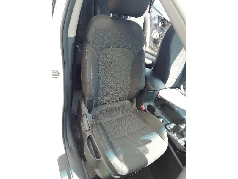 Recambio de asiento delantero derecho para kia carens ( ) basic referencia OEM IAM   