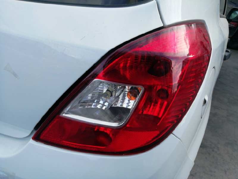 Recambio de piloto trasero derecho para opel corsa d selective referencia OEM IAM 13269051 89318821 5 PUERTAS