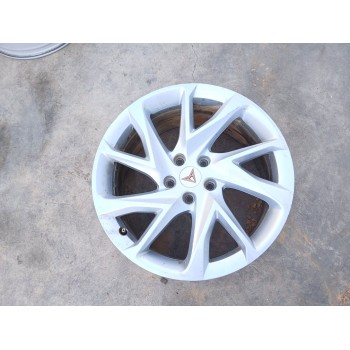 LLANTA TRASERA IZQUIERDA 5FF601025C x1