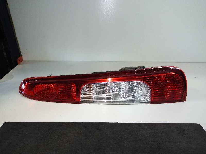 Recambio de piloto trasero derecho para ford focus c-max (cap) ambiente (d) referencia OEM IAM   