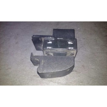 MANDO ELEVALUNAS DELANTERO DERECHO 