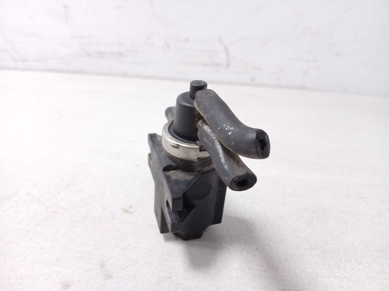 Recambio de valvula aire adicional para tata safari 2.2 referencia OEM IAM 72190319  