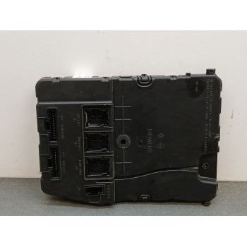 CAJA RELES / FUSIBLES 8200412548 