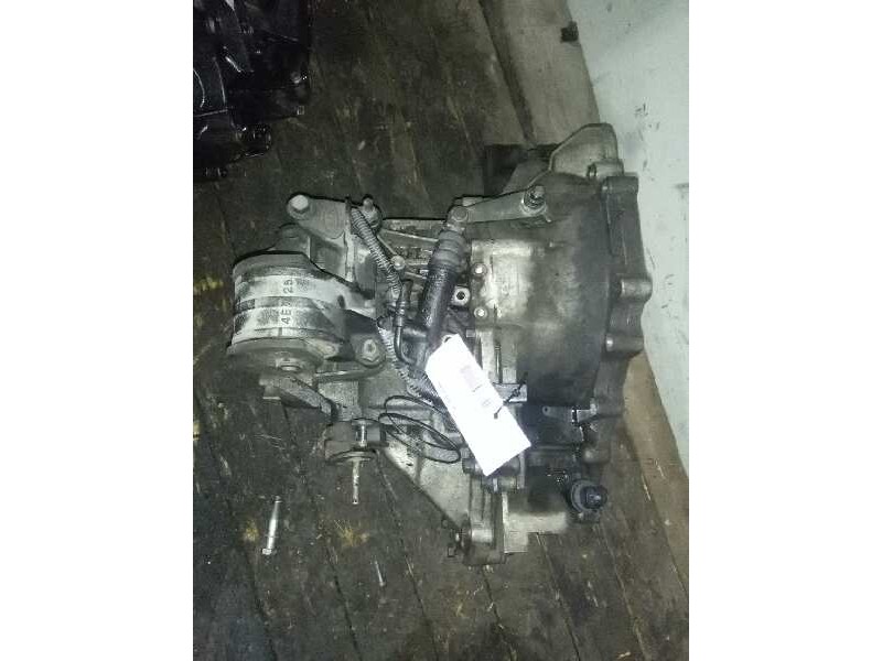 Recambio de caja cambios para kia carens 2.0 crdi ex monovolumen referencia OEM IAM 095970 M 