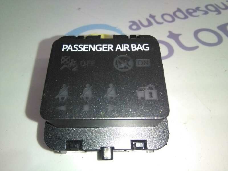 Recambio de display para toyota auris business referencia OEM IAM  AIRBAG 