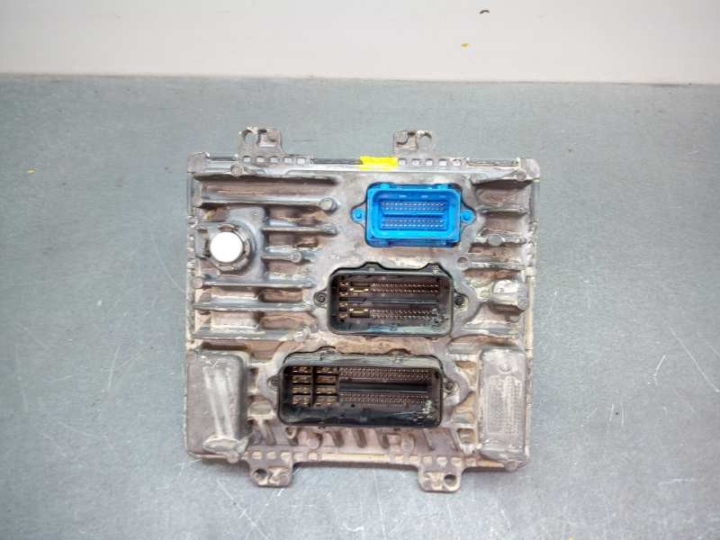 Recambio de centralita motor uce para opel astra k lim. 5türig dynamic referencia OEM IAM 55500630  