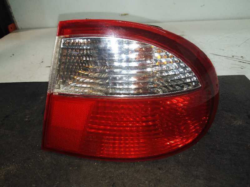 Recambio de piloto trasero derecho para daewoo lanos 1.5 cat referencia OEM IAM S / R EXT 