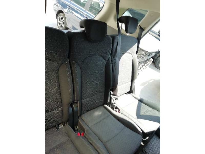 Recambio de asiento trasero medio para kia carens ( ) basic referencia OEM IAM   
