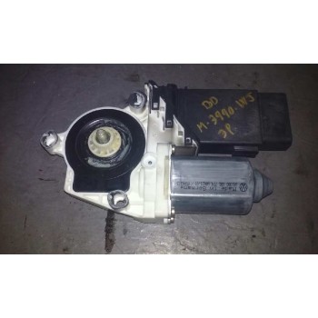 MOTOR ELEVALUNAS DELANTERO DERECHO 3P 