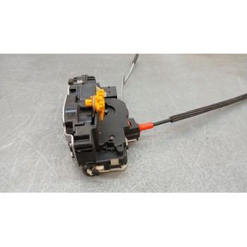 Recambio de cerradura puerta trasera derecha para opel zafira tourer c (p12) 2.0 cdti (75) referencia OEM IAM 13579566  