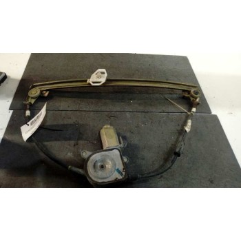 ELEVALUNAS DELANTERO DERECHO 