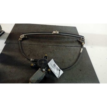 ELEVALUNAS DELANTERO DERECHO 