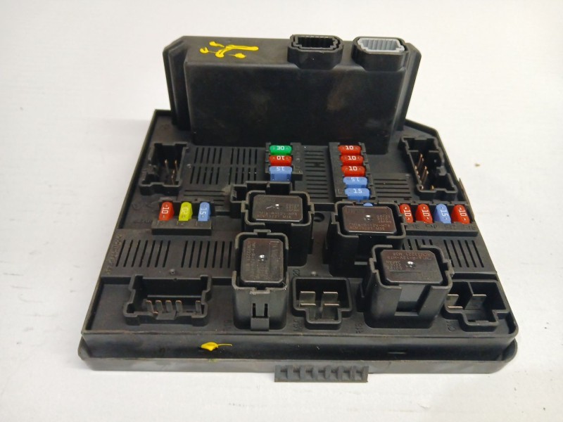 Recambio de caja reles / fusibles para renault koleos i (hy_) 2.0 dci (hy0k) referencia OEM IAM 284b7jy00a  