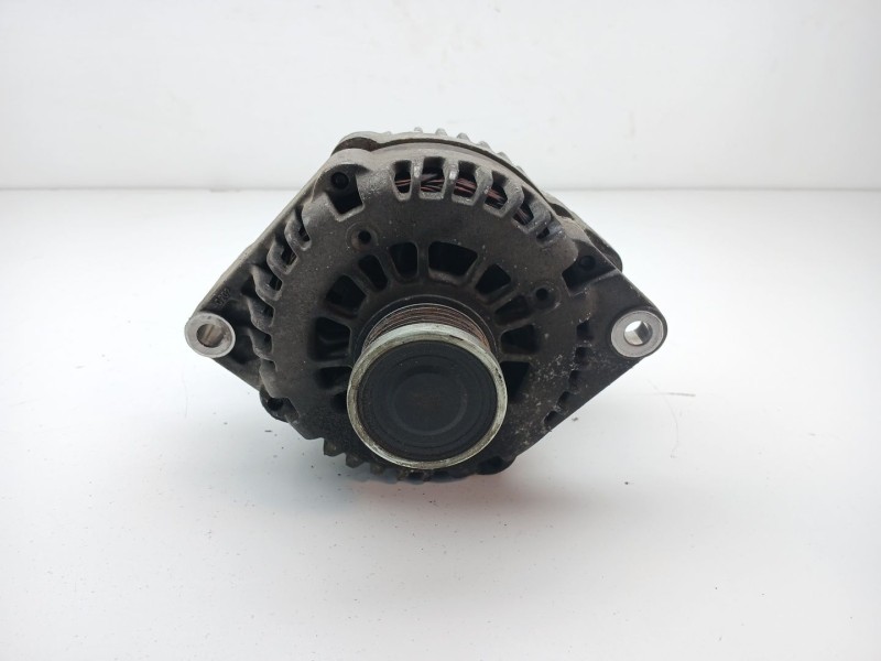 Recambio de alternador para ssangyong korando limited 4x2 referencia OEM IAM a6711540402  