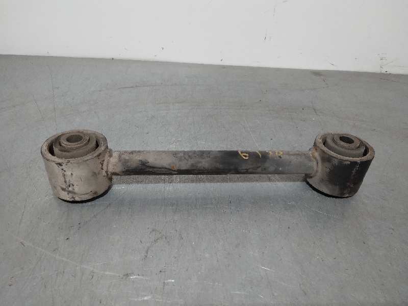 Recambio de tirante trasero derecho para nissan terrano/terrano.ii (r20) slx (3-ptas.) referencia OEM IAM   