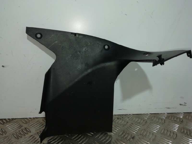 Recambio de moldura para honda nt 700 v deauville nt 650 v deauville (rc47) referencia OEM IAM 64270MBL6100  