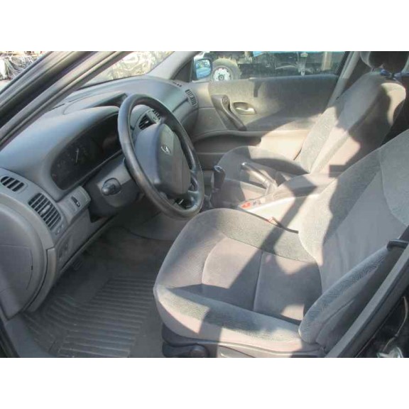 renault laguna ii (bg0) del año 2001