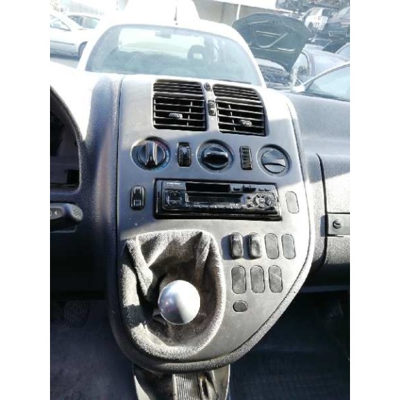 mercedes-benz vito (w638) combi del año 2001