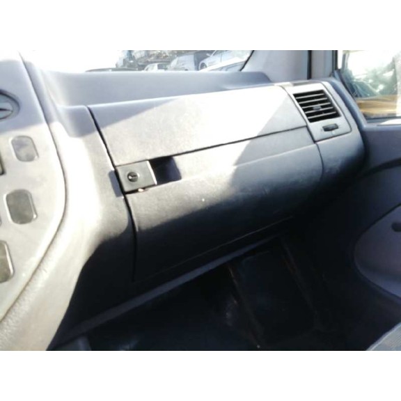 mercedes-benz vito (w638) combi del año 2001