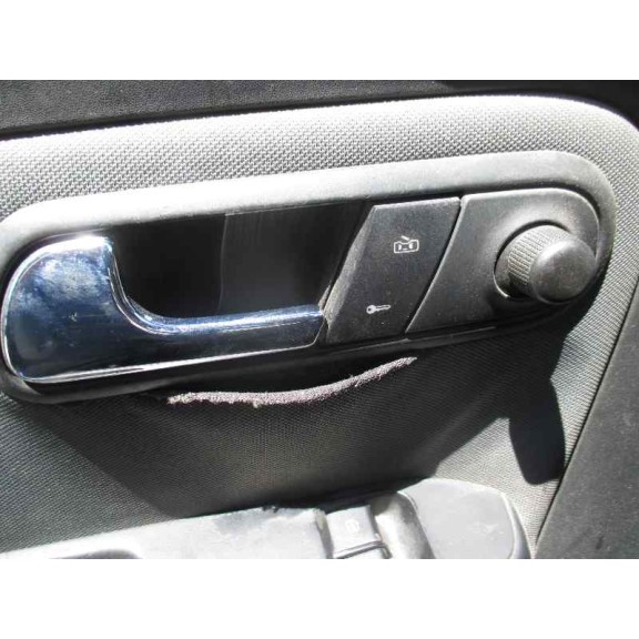 seat ibiza (6l1) del año 2004