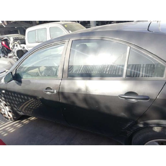 nissan primera berlina (p12) del año 2005