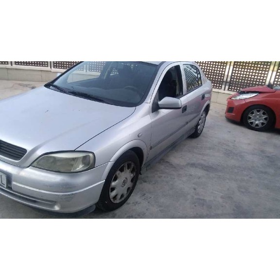 opel astra g berlina del año 2001