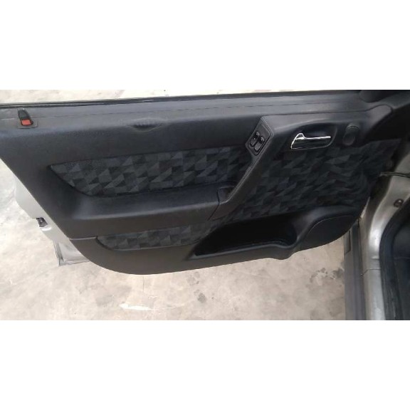 opel astra g berlina del año 2001