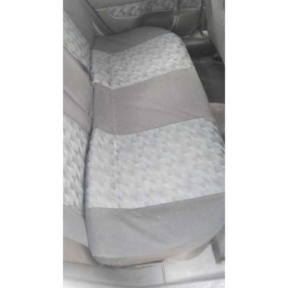 opel astra g berlina del año 2001