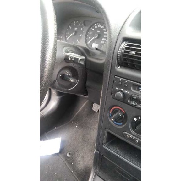 opel astra g berlina del año 2001