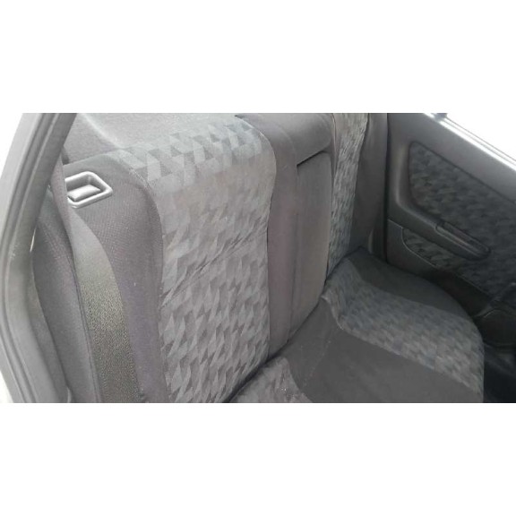 opel astra g berlina del año 2001