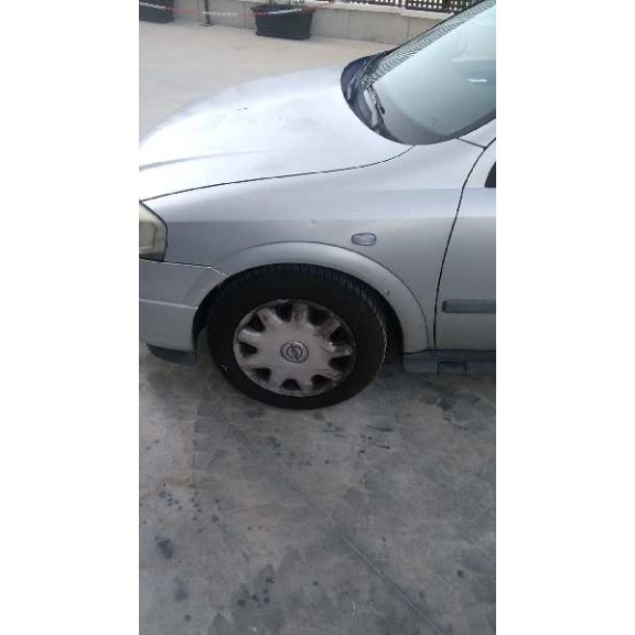 opel astra g berlina del año 2001