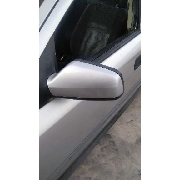 opel astra g berlina del año 2001