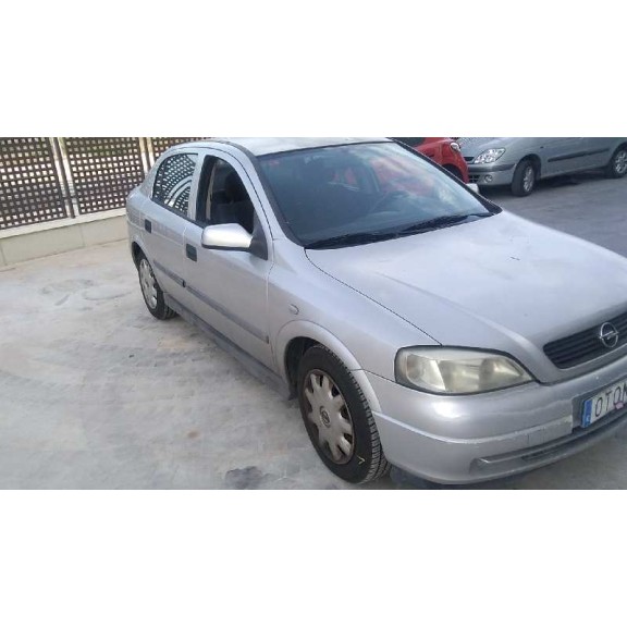 opel astra g berlina del año 2001