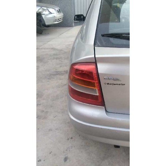 opel astra g berlina del año 2001