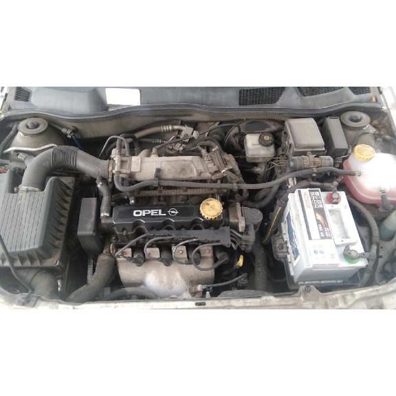 opel astra g berlina del año 2001