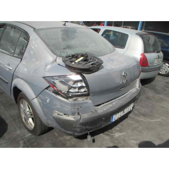 renault megane ii classic berlina del año 2004