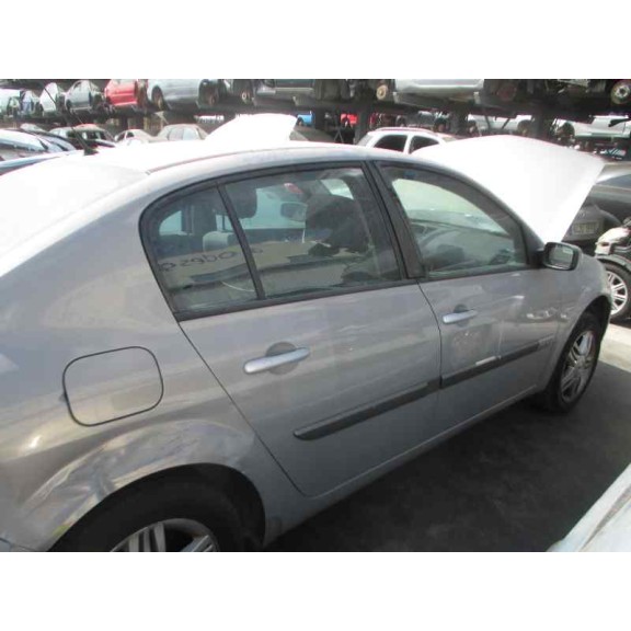 renault megane ii classic berlina del año 2004