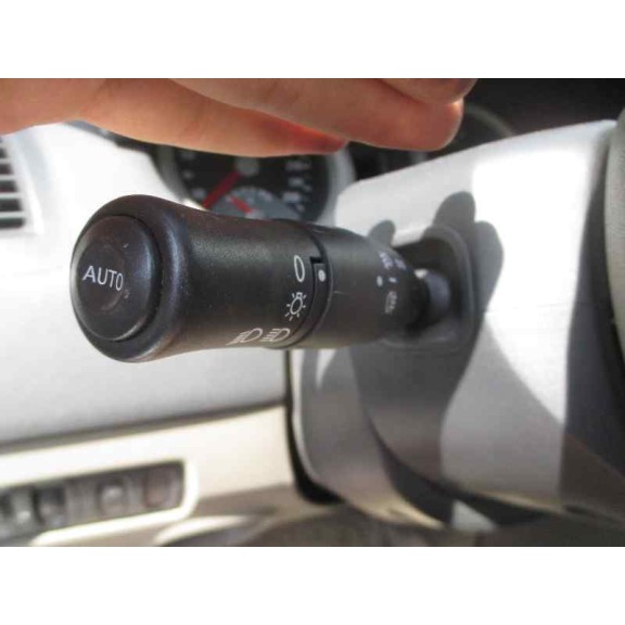 renault megane ii classic berlina del año 2004