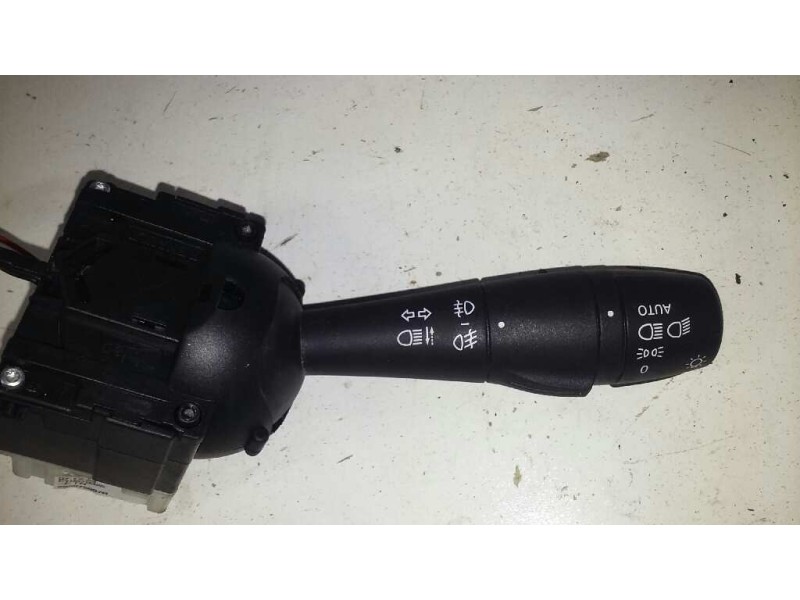 Recambio de mando luces para renault captur luxe referencia OEM IAM E10670325  