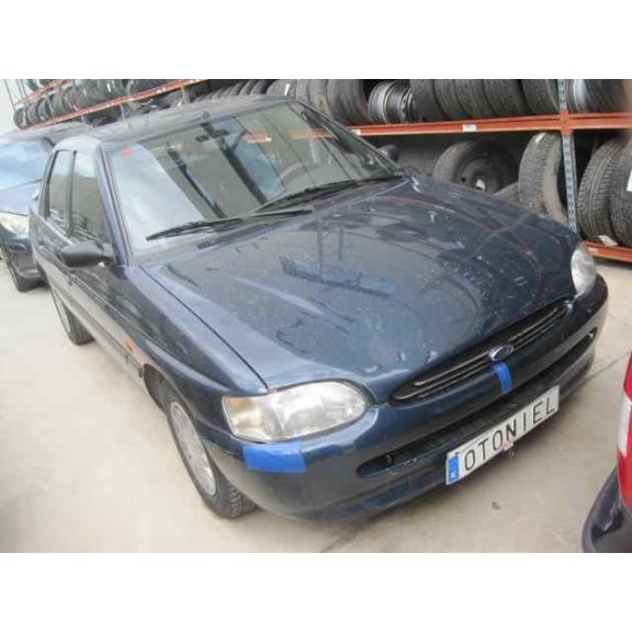 ford escort berlina del año 1996