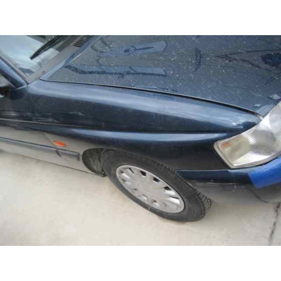 ford escort berlina del año 1996