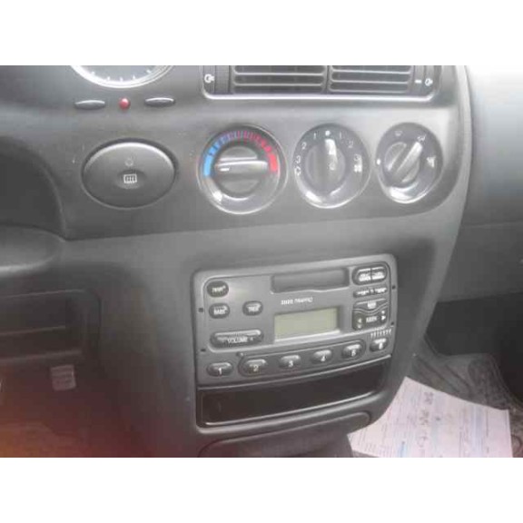 ford escort berlina del año 1996