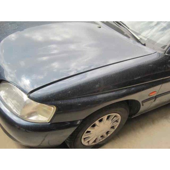 ford escort berlina del año 1996