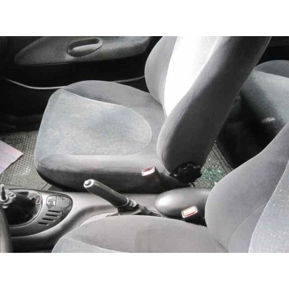 ford escort berlina del año 1996