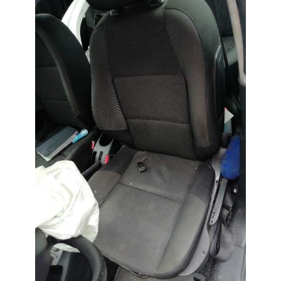 peugeot 207 del año 2010