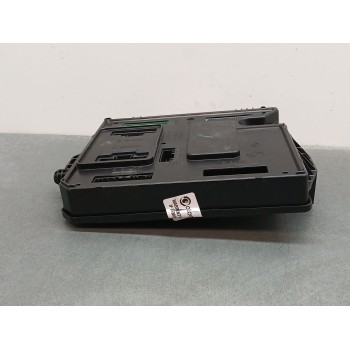 Recambio de caja reles / fusibles para renault megane iii berlina 5 p expression referencia OEM IAM 284b19091r  