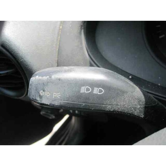 seat ibiza (6l1) del año 2002